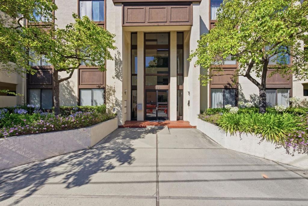800 N El Camino Real 102, San Mateo CA 94401