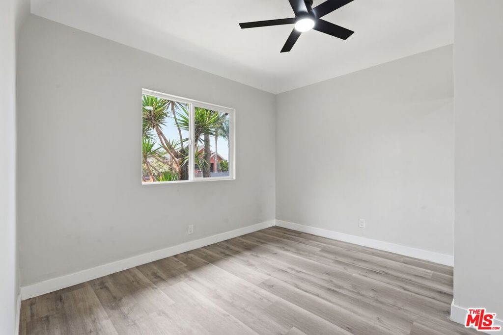 137 W 47th Place
