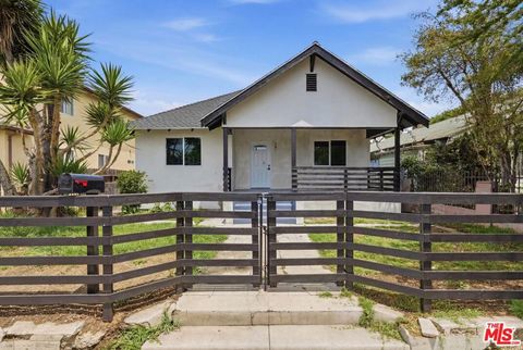 Photo of 137 W 47th Place, Los Angeles, CA 90037 (MLS # 26834073)