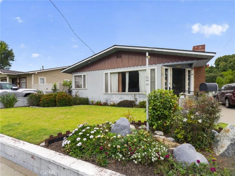 Tiny photo for 235 W Center Street, Ventura, CA 93001 (MLS # SR26130863)