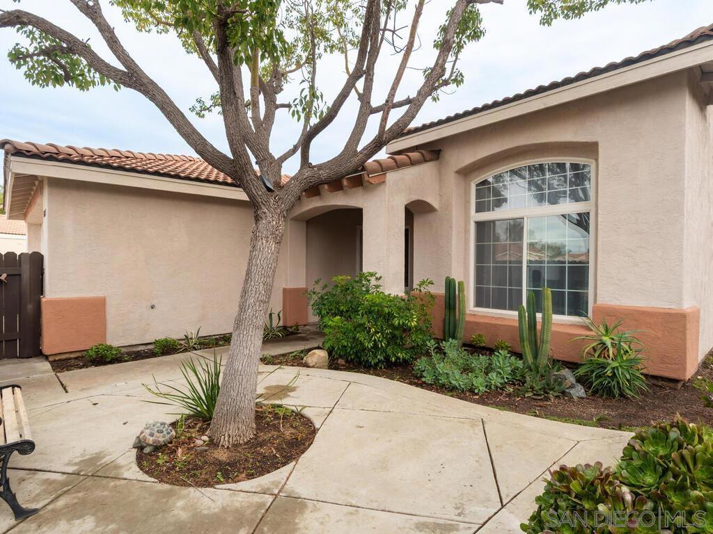 32453 Enriqueta Cir