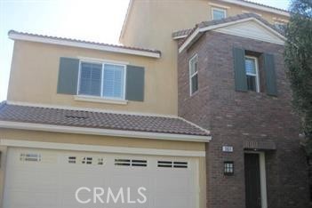 Welcome to one of the most sought-after family homes in the desirable Riverbend Community of Orange!
This stunning residence offers 3 spacious bedrooms and 2.5 bathrooms, with a large third-floor loft that can easily be converted into a 4th bedroom, entertainment space, or home office.
The home features an open floor plan, a separate formal dining room, crown molding, and a beautifully upgraded kitchen with stainless steel appliances and granite countertops. Additional upgrades include rich dark hardwood flooring throughout and elegant plantation shutters.
Enjoy a low-maintenance private patio yard and a 2-car garage with direct access.
Riverbend is a vibrant community offering top-tier amenities such as tennis courts, a swimming pool and spa, soccer and baseball fields, picnic areas, playgrounds, and scenic hiking trails.
Centrally located with convenient access to the 91, 57, 55, 5, and 22 freeways—this home truly has it all!