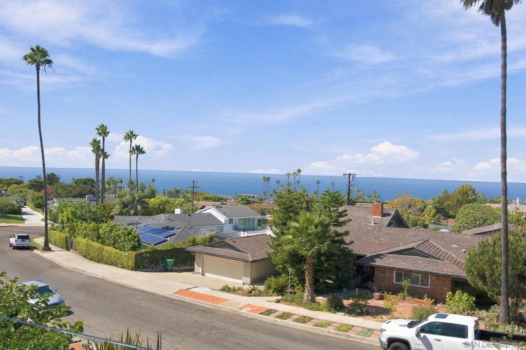 6617 Avenida De Las Pescas