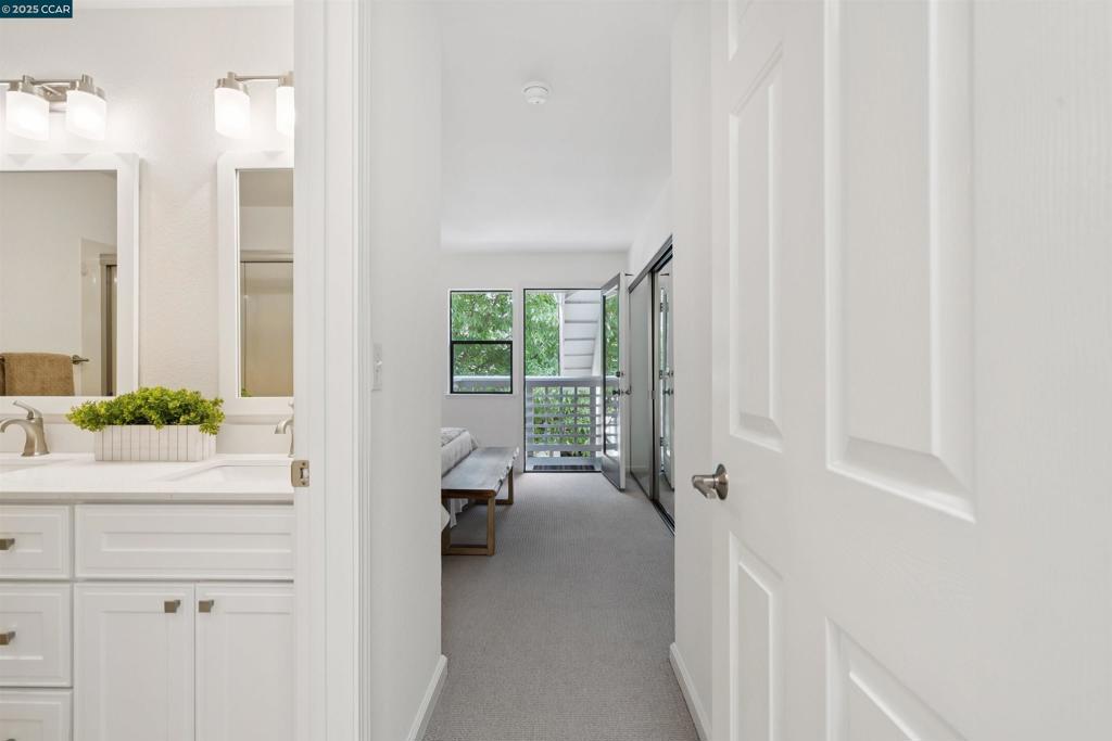 ASHFORD COURT - Residential