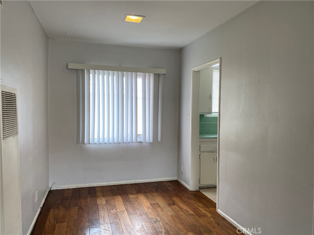 516 E Lomita Avenue 12