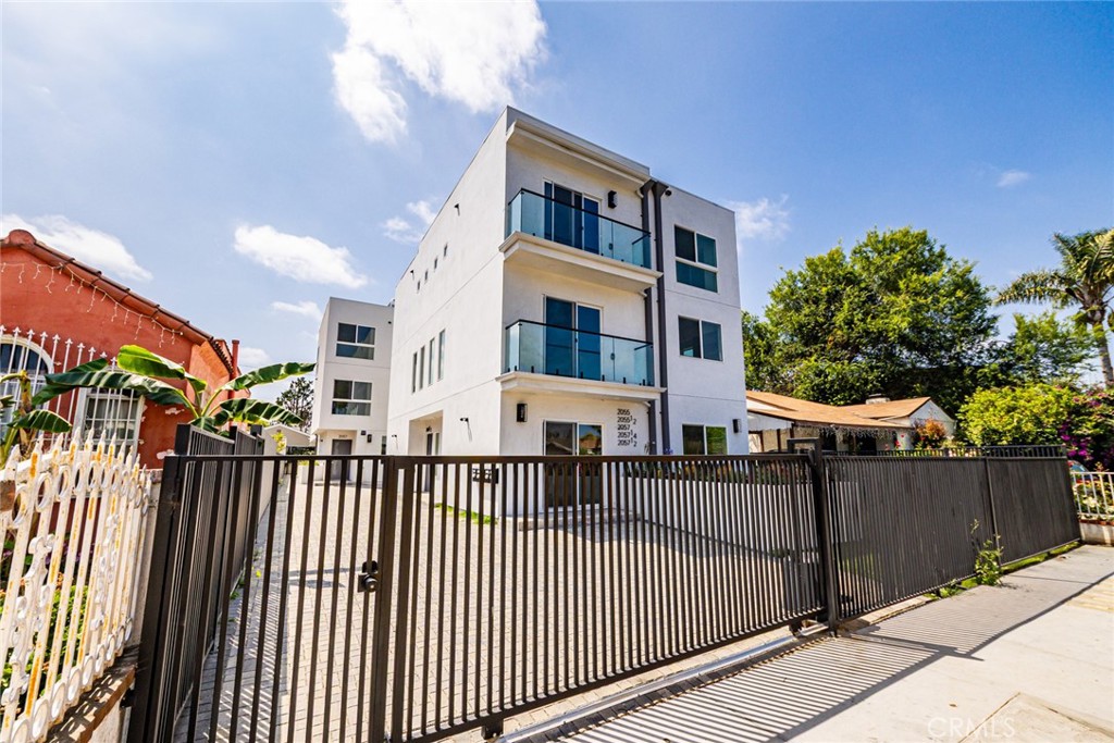 Properties 4 2055 S Garth Avenue 1/2