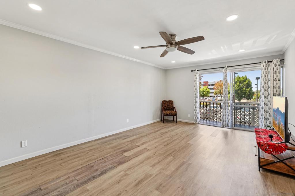 490 Fourth Ave 21