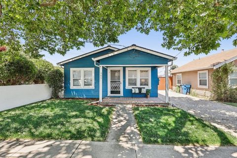Photo of 365 Laswell Avenue, San Jose, CA 95128 (MLS # ML82046548)