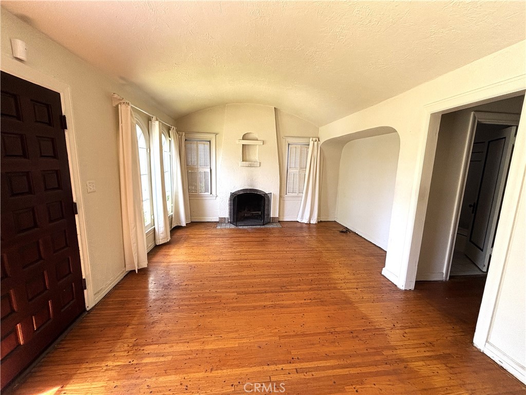 Properties 1 2546 Federal Avenue