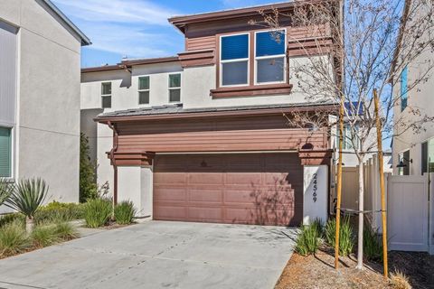 Photo of 24569 Sonieta Court, Corona, CA 92883 (MLS # 219143698DA)