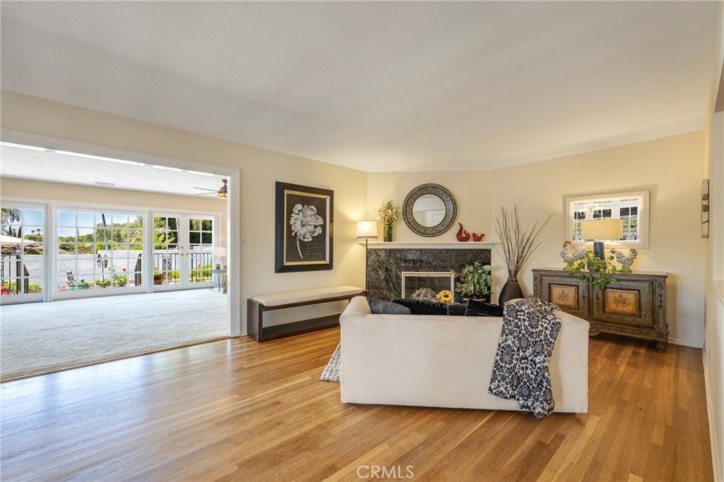listing image 130726845020140332584