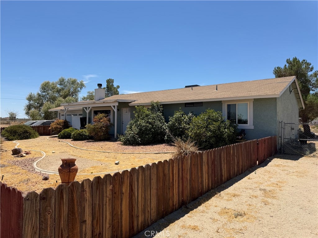 11540 E Avenue R2