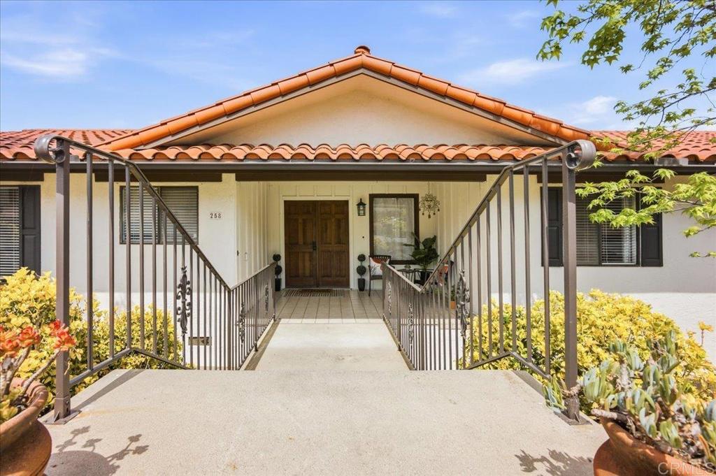 258 Vista Grande