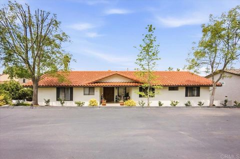 258 Vista Grande Escondido CA 92025