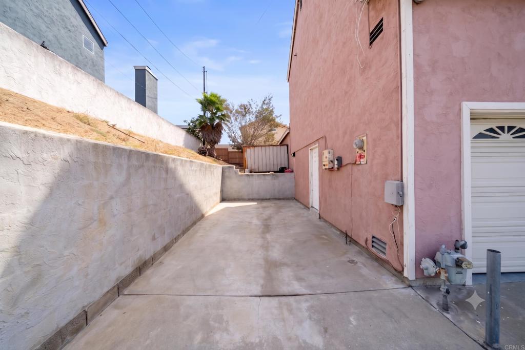1345 Orange Street