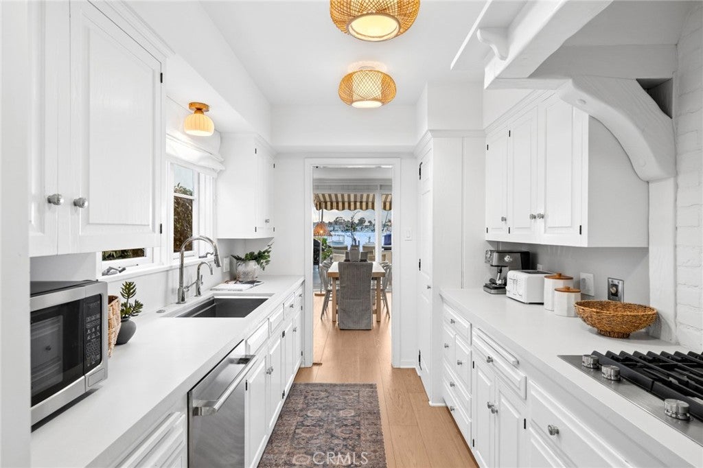 1411 E Bay, Newport Beach CA 92661 - Photo 12