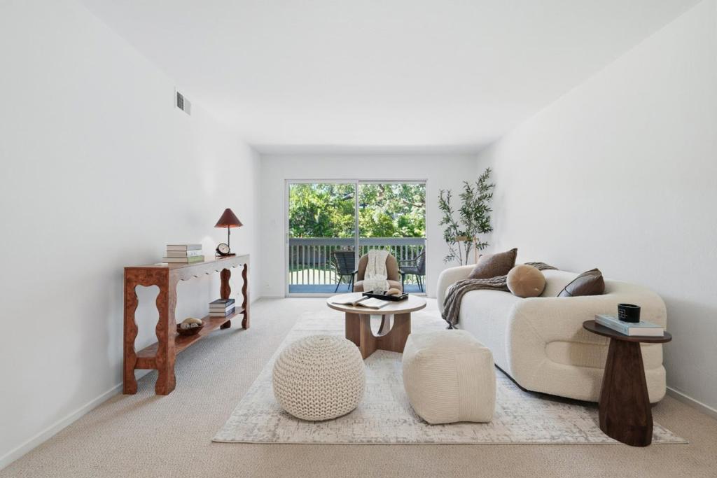 675 Sharon Park DR 208, Menlo Park CA 94025