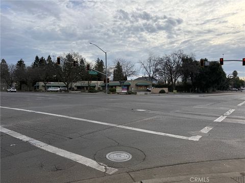 455 465 E 20th Chico CA 95928