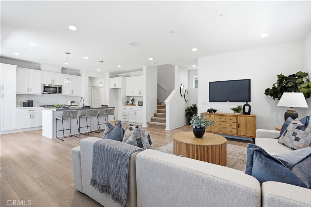 7061 Birch