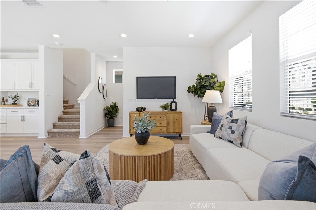 7061 Birch WAY, Fontana CA 92336