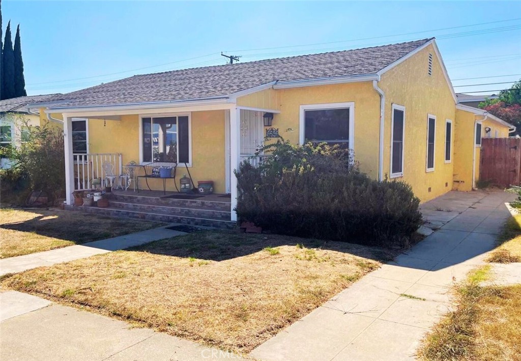 Long Beach Darling! Located in the highly desired Bixby Knolls Community. This large 2 bed, 2 bath home is what you're looking for! This 1,584 sf.ft. living space, 2 car garage home sits on a long 5,500 sq.ft. lot. Features include, Newer windows, Newer plumbing, Open yard, Built in BBQ station & large Den addition! Close to schools, freeways, re-vamped Long Beach Blvd / Atlantic Blvd. shops, dining, short 5-8 minute drive to DTLB nightlife, Shoreline Village, LB Aquarium, Long Beach Harbor & Beaches. Don't miss this opportunity!