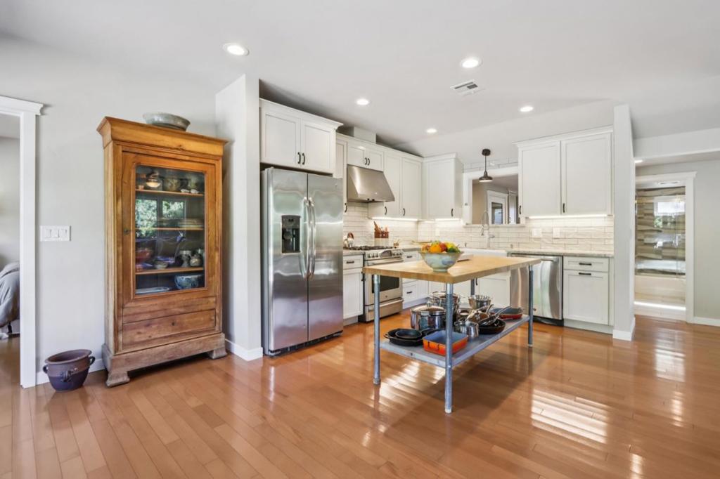 11265 Canyon Drive