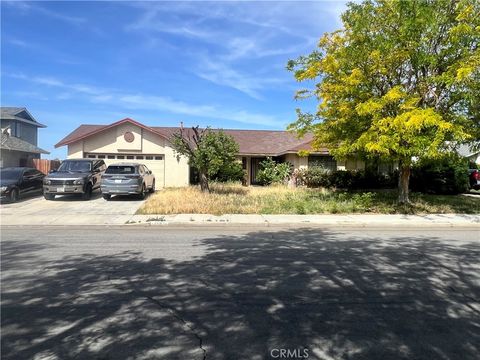 Photo of 45931 York Pl, Lancaster, CA 93534 (MLS # SB26084070)
