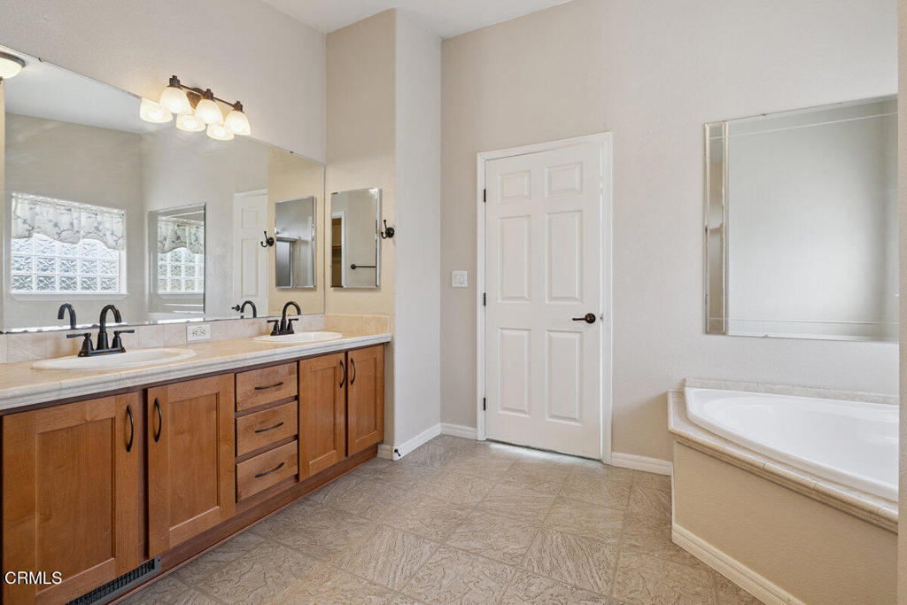 Lemonwood MHP - 0289 - Manufactured In Park