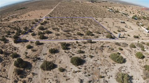 Photo of 0 Vac/Vic Avenue W6/108th Ste, Pearblossom, CA 93553 (MLS # HD22141992)