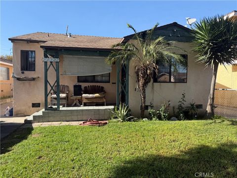 Photo of 10127 Pinehurst Ave, South Gate, CA 90280 (MLS # IG26021863)