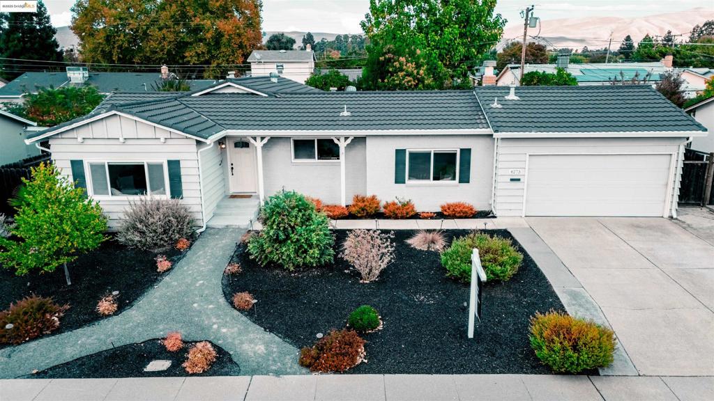 CRESTWOOD - Residential
