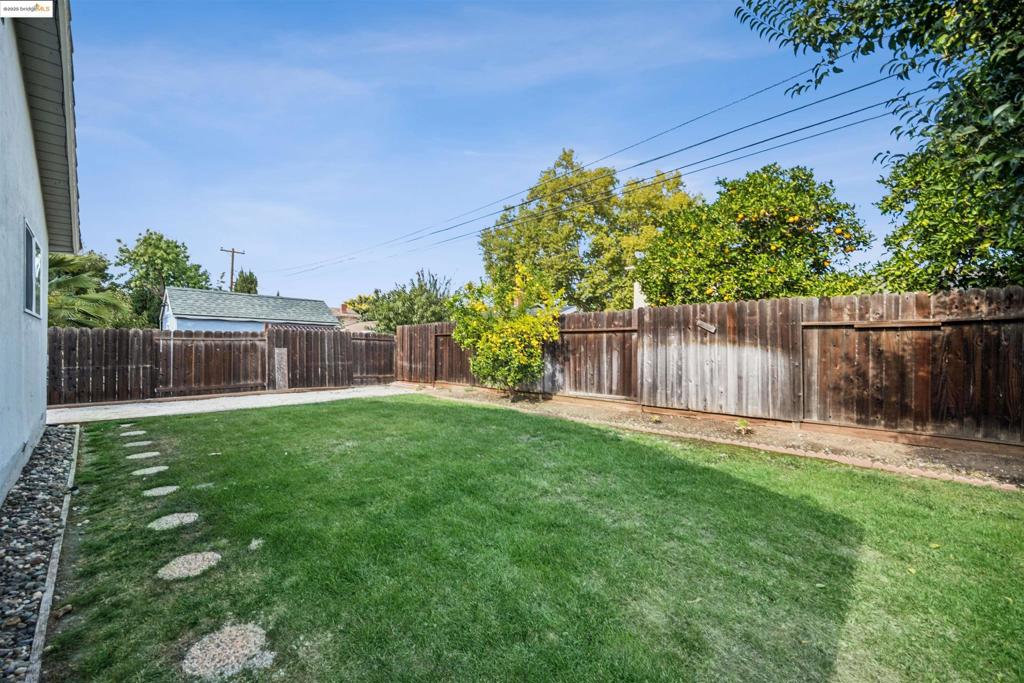 CRESTWOOD - Residential