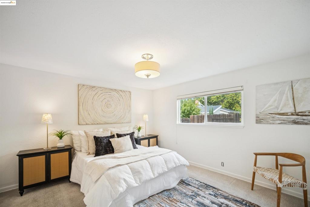 CRESTWOOD - Residential