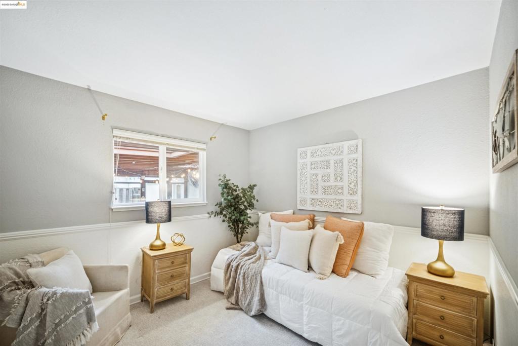 CRESTWOOD - Residential