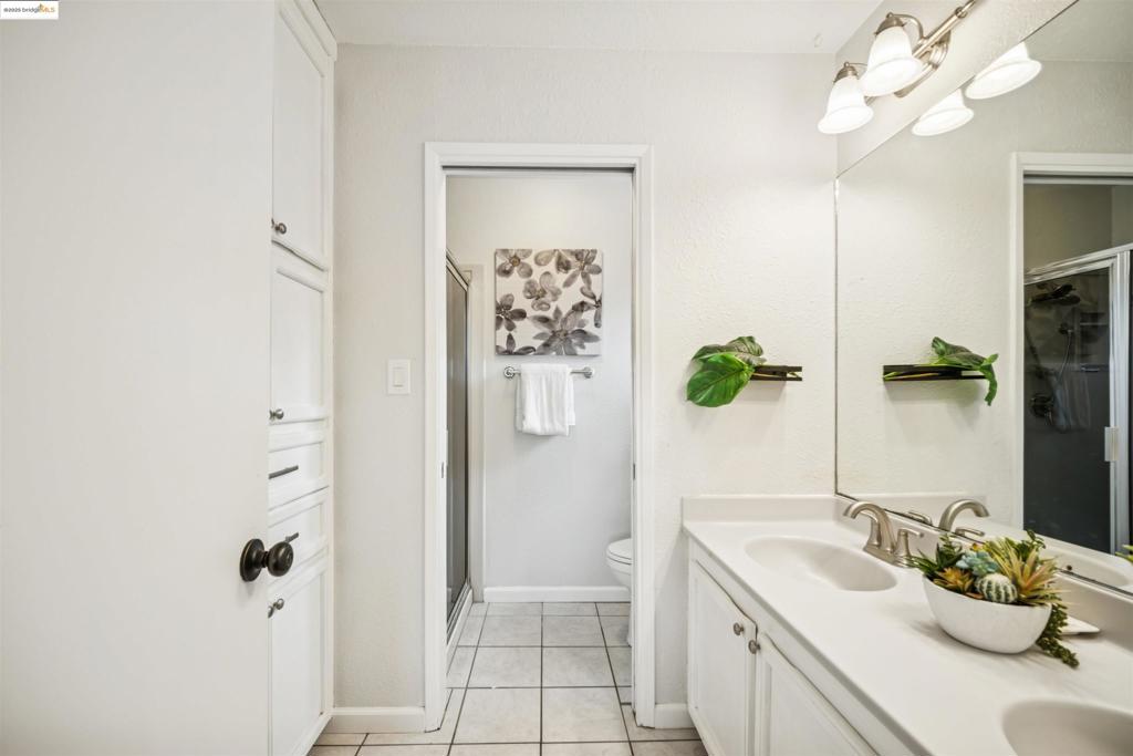 CRESTWOOD - Residential