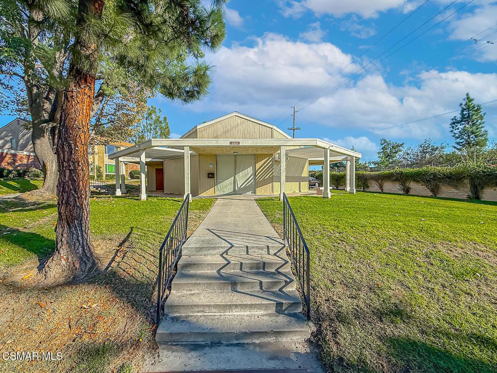 Varsity Park (S. of Campus Pk)-236 - 1001762 - Residential