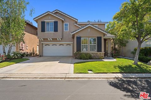 Photo of 27964 Periwinkle Lane, Valencia, CA 91354 (MLS # 26734763)