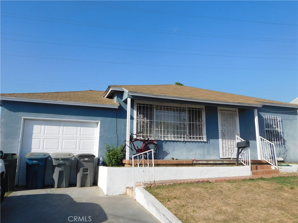 View this 2 bedroom 1 Bath home rent towards back unit " The main house is split " Includes: Stove, Washer & Dryer , tiles in kitchen. Small dogs are allowed, a pet deposit is required. No section 8 at this time. Close to 110 Frwy. One year lease with First month's rent and equal security deposit due at the time lease is signed. Tenants pay all utilities. I car parking available. Always available neighborhood parking. Tenant required to obtain renter's insurance.
