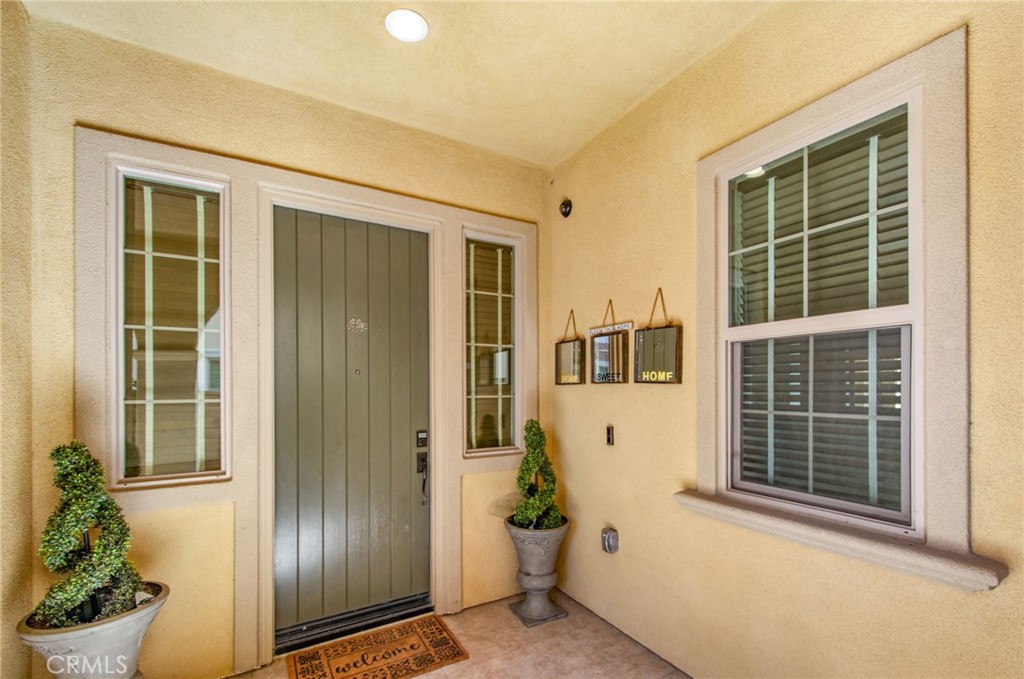 731 E Orange Blossom