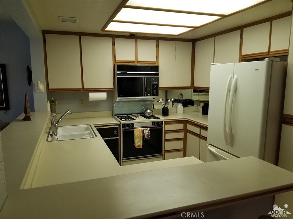 Woodhaven Country Cl - Residential