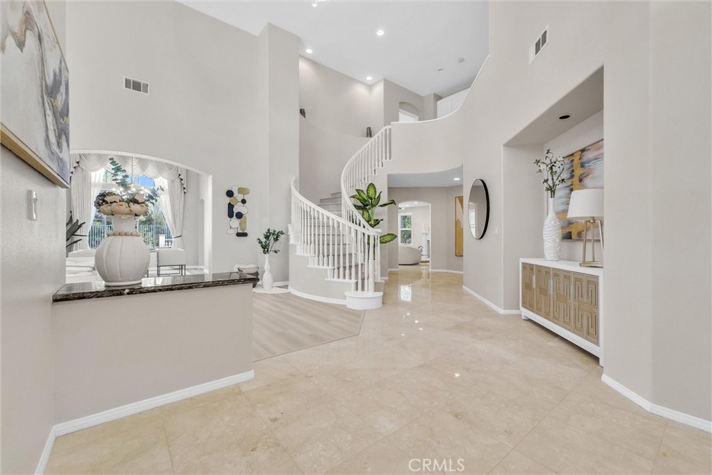 2572 Carlton Place