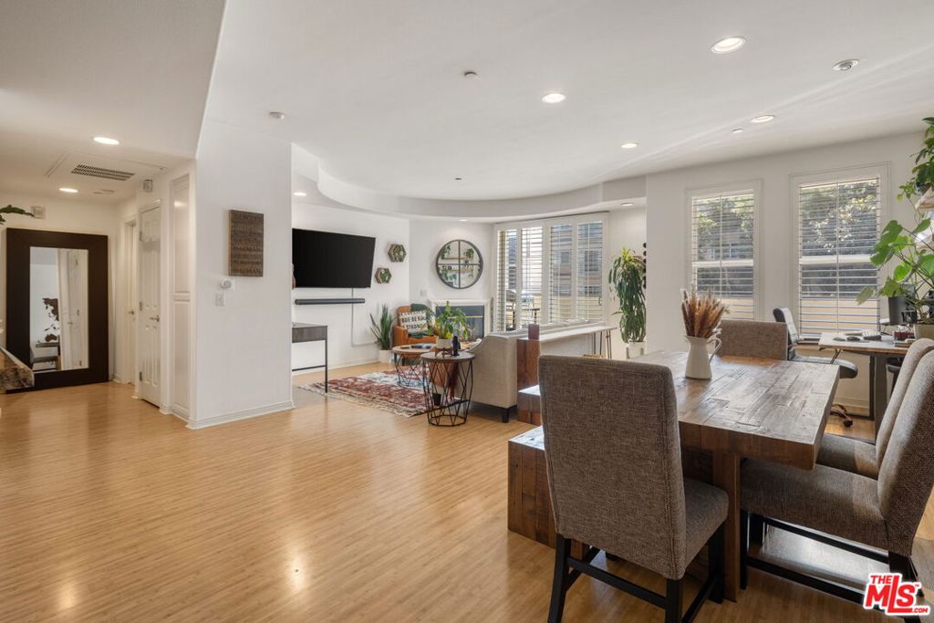 4400 Cartwright Avenue 102