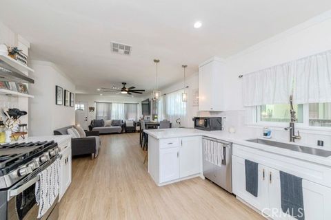 Tiny photo for 7933 Washington Avenue, Whittier, CA 90602 (MLS # SB25137876)