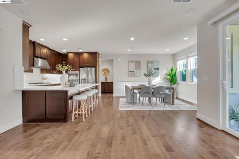 Photo of 788 Tranquility Cir Cir #2, Livermore, CA 94551 (MLS # 41126913)