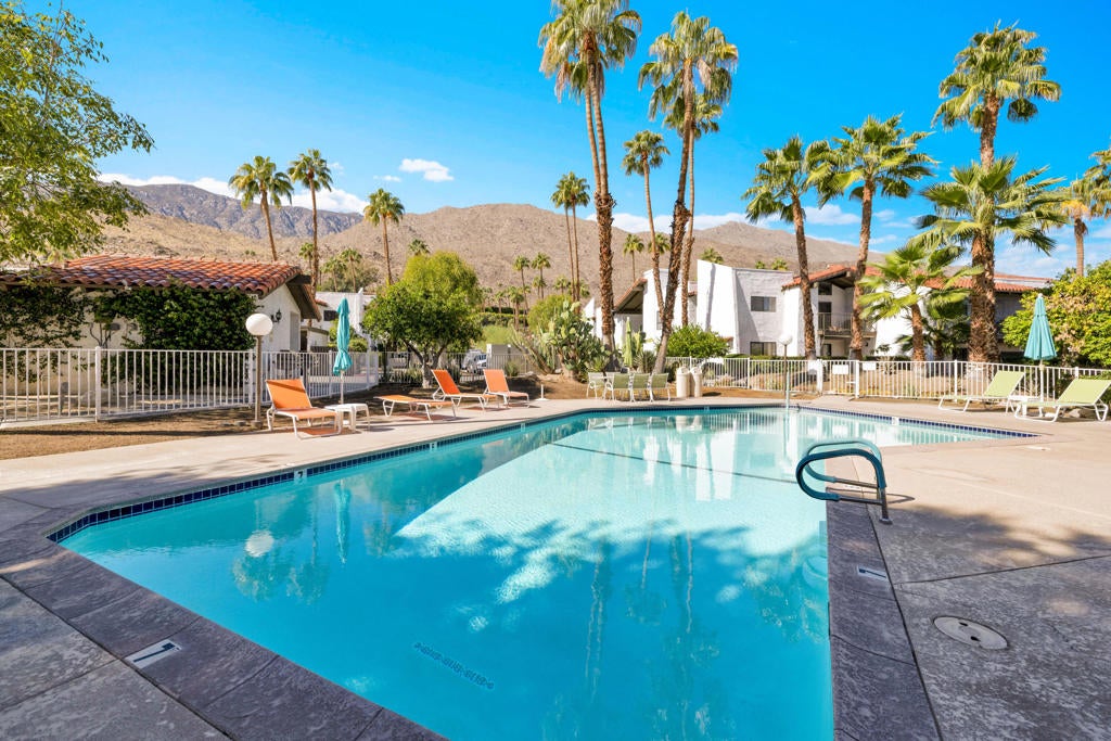 290 E San Jose Road 47