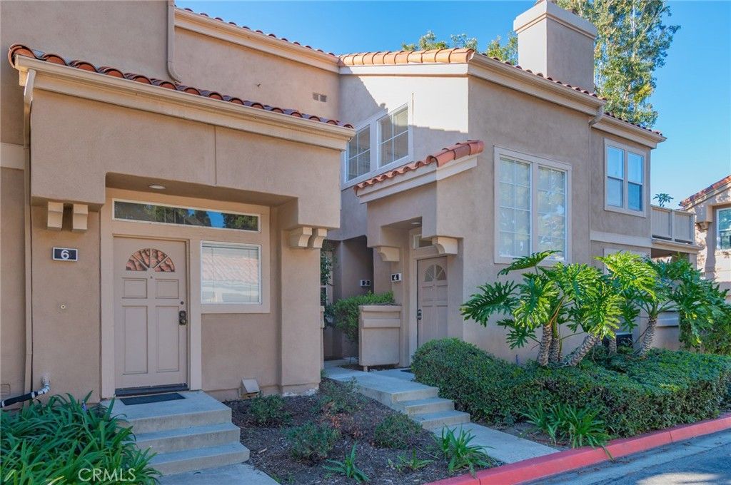 Photo of 2 Ellisworth Aisle, Irvine, CA 92620 (MLS # OC25272078)