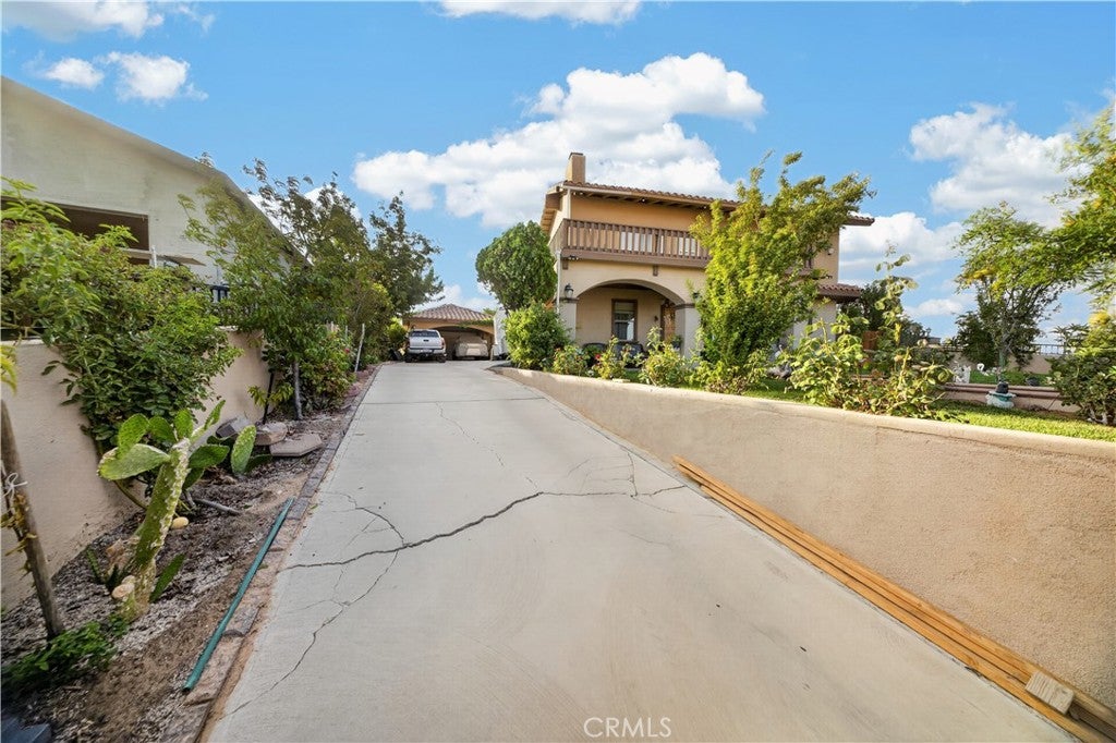 21625 Bancroft