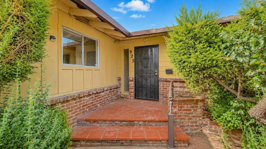 925 5th Street