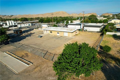 15691 1st Street Victorville CA 92395