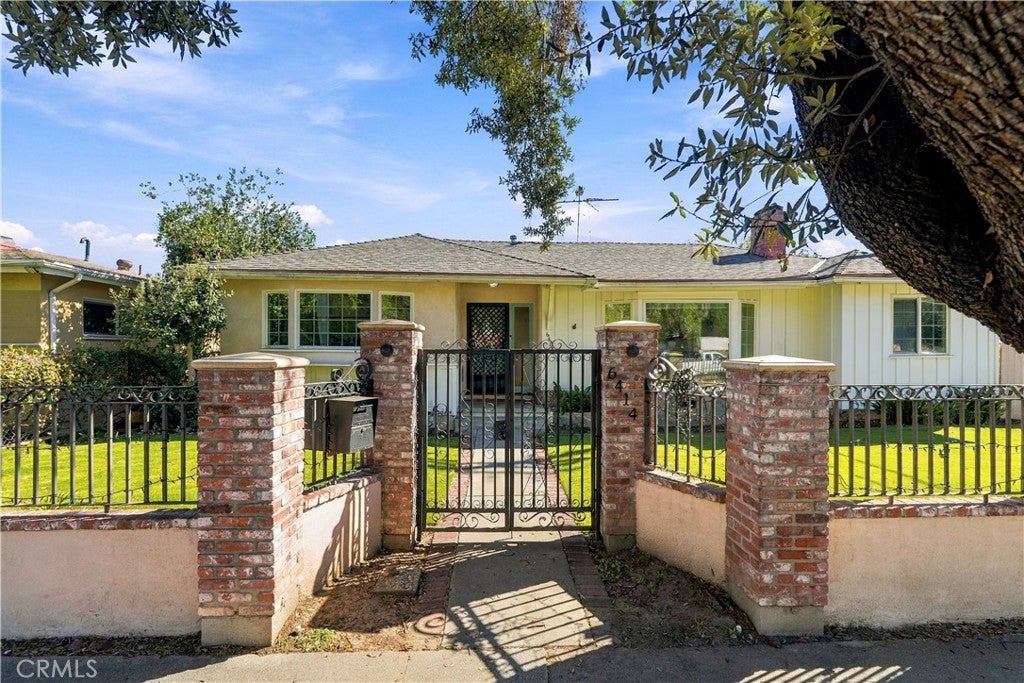 6414 Corbin Avenue